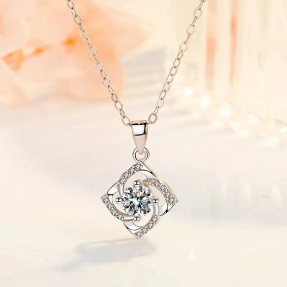 925 Sterling Silver Diamond Pendant Necklace - Picture 1 of 4